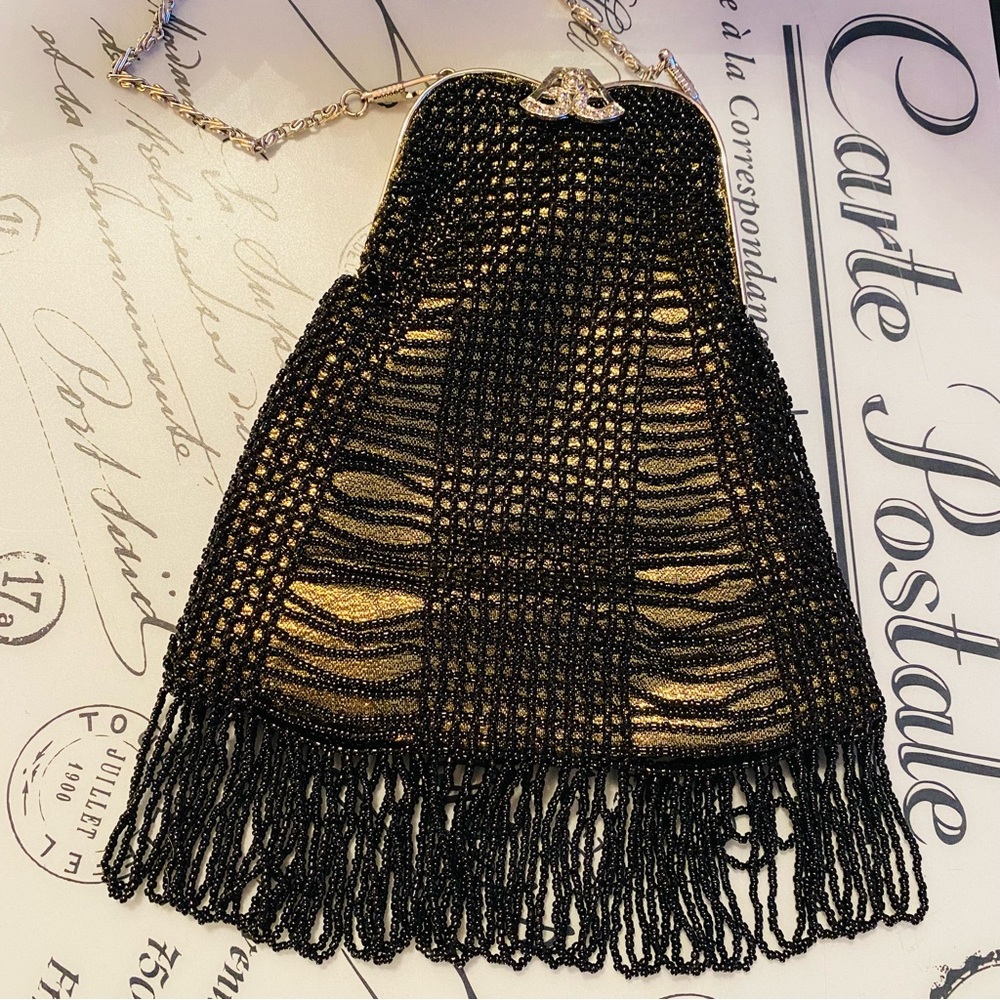 Gorgeous Gatsby beaded vintage handbag